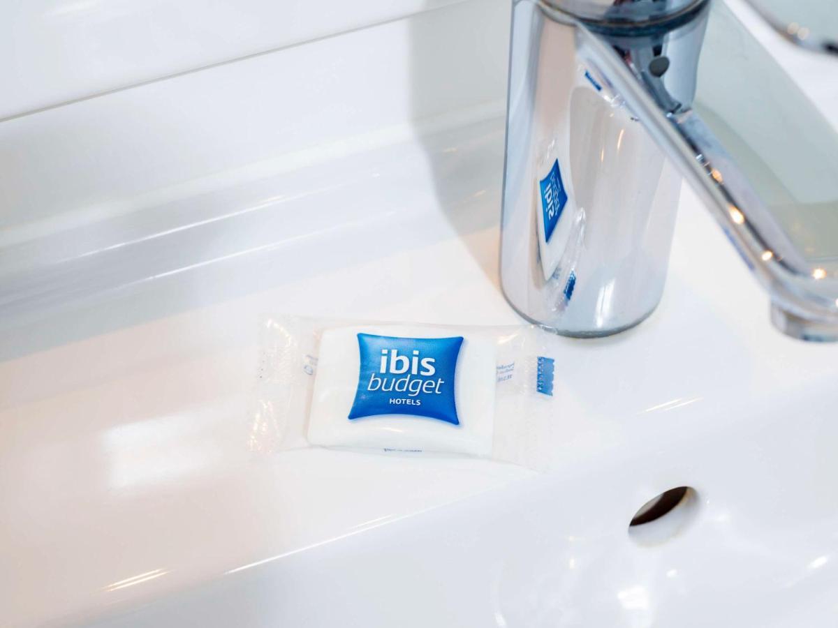 Ibis Budget London Bromley Town Centre Exterior foto