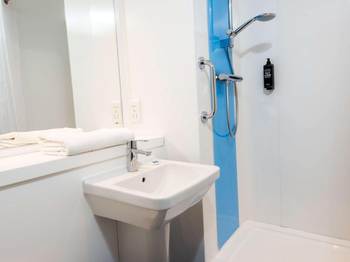 Ibis Budget London Bromley Town Centre Exterior foto